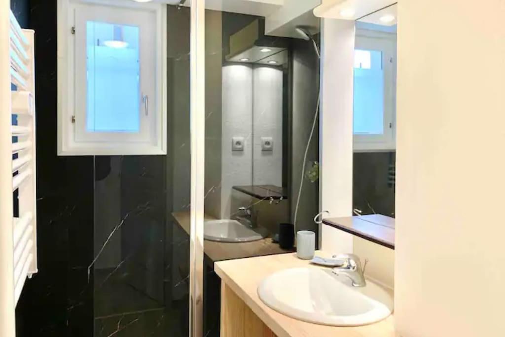 Charmant T3 Avec Vue Montagne Et Parking Privatif Фон-Ромё Экстерьер фото